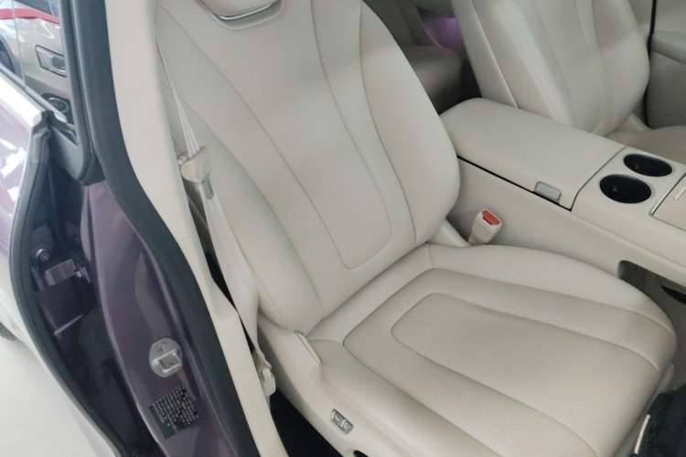 Used Hima Luxeed R7 2025 Range-Extended Version 251 km Max Right Front Seat