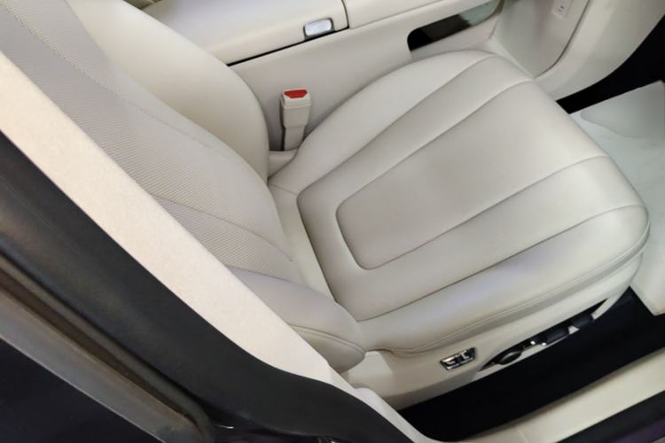 Used Hima Luxeed R7 2025 Extended-Range 331km Ultra Right Front Seat