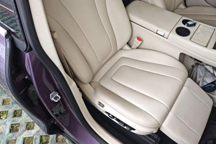 Used Hima Luxeed R7 2025 Extended-Range 331km Ultra Right Front Seat