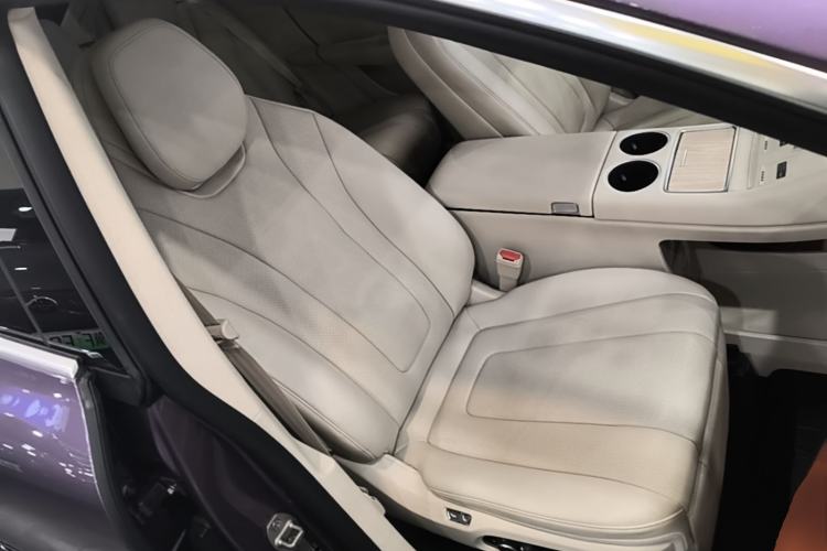 Used Hima Luxeed R7 2025 Range-Extended Version 251 km Max Right Front Seat