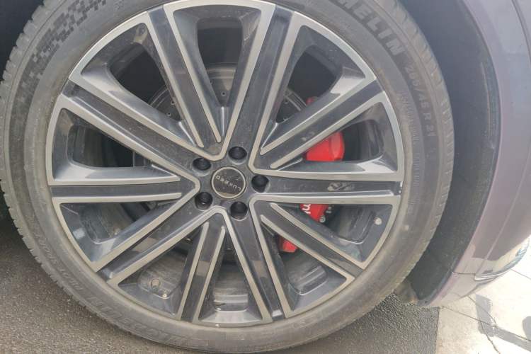 Used Hima Luxeed R7 2025 Extended-Range 331km Ultra Right Front Wheel Hub