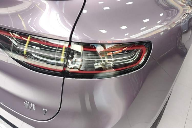 Used Hima Luxeed R7 2025 Extended-Range 331km Ultra Right Rear Taillight