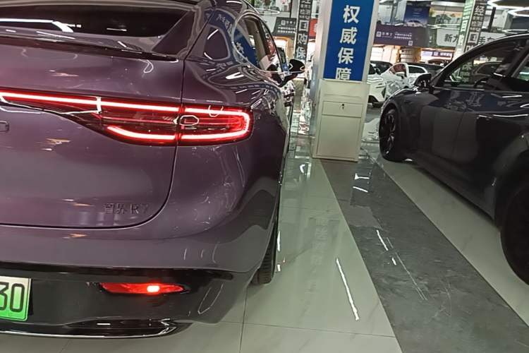 Used Hima Luxeed R7 2025 Range-Extended Version 251 km Max Right Rear Taillight