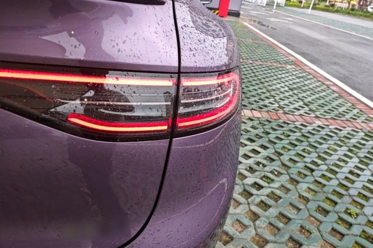 Used Hima Luxeed R7 2025 Extended-Range 331km Ultra Right Rear Taillight