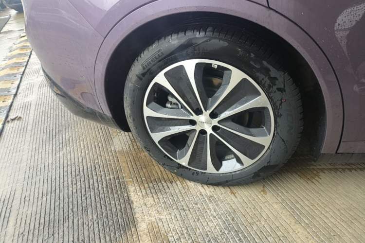 Used Hima Luxeed R7 2025 Range-Extended Version 251 km Max Right Rear Wheel Hub