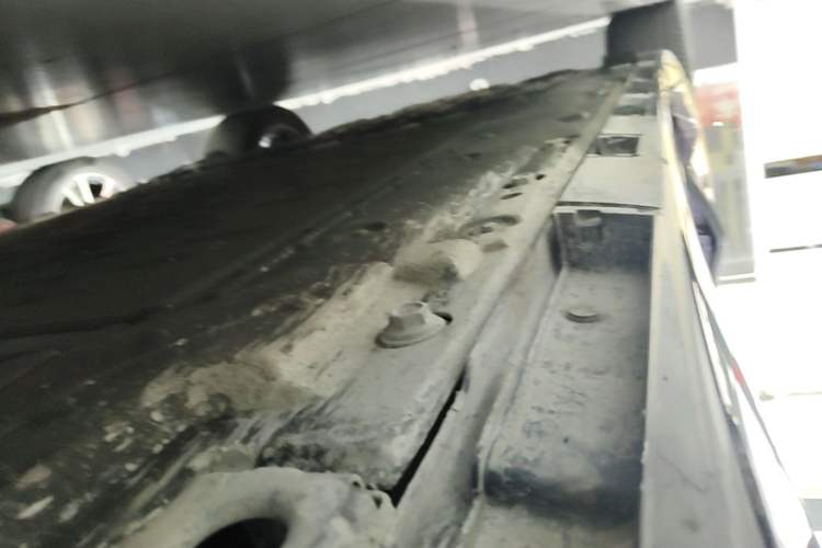 Used Hima Luxeed R7 2025 Range-Extended Version 251 km Max Right Side Sill