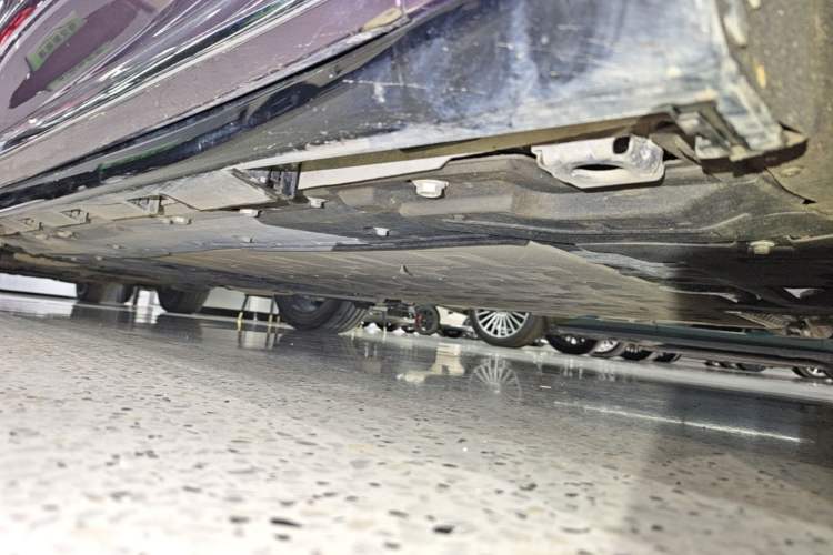 Used Hima Luxeed R7 2025 Range-Extended Version 251 km Max Right Side Sill