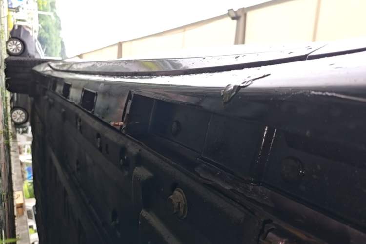Used Hima Luxeed R7 2025 Extended-Range 331km Ultra Right Side Sill