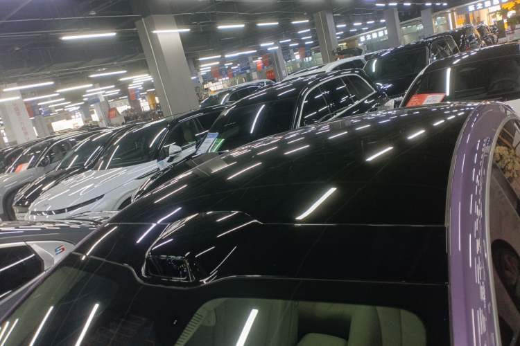Used Hima Luxeed R7 2025 Range-Extended Version 251 km Max Roof