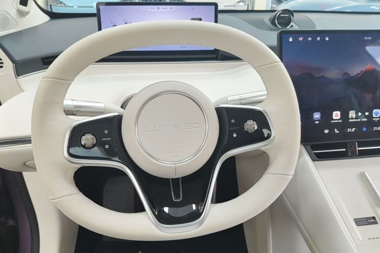 Used Hima Luxeed R7 2025 Extended-Range 331km Ultra Steering Wheel
