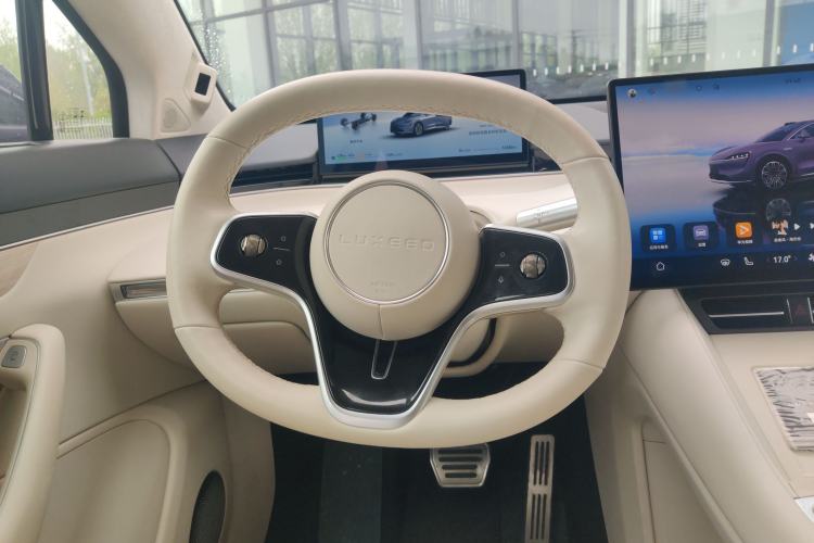 Used Hima Luxeed R7 2025 Extended-Range 331km Ultra Steering Wheel