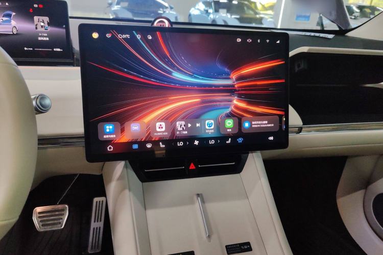Used Hima Luxeed R7 2025 Range-Extended Version 251 km Max Steering Wheel