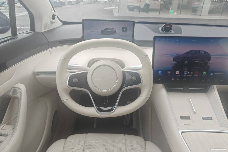 Used Hima Luxeed R7 2025 Range-Extended Version 251 km Max Steering Wheel