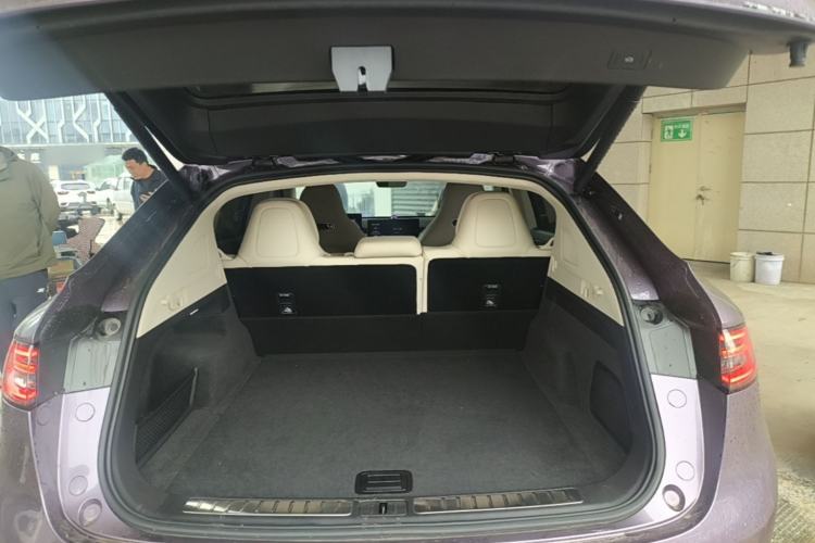 Used Hima Luxeed R7 2025 Range-Extended Version 251 km Max Trunk
