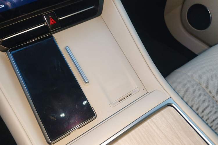 Used Hima Luxeed R7 2025 Extended-Range 331km Ultra Vehicle Key