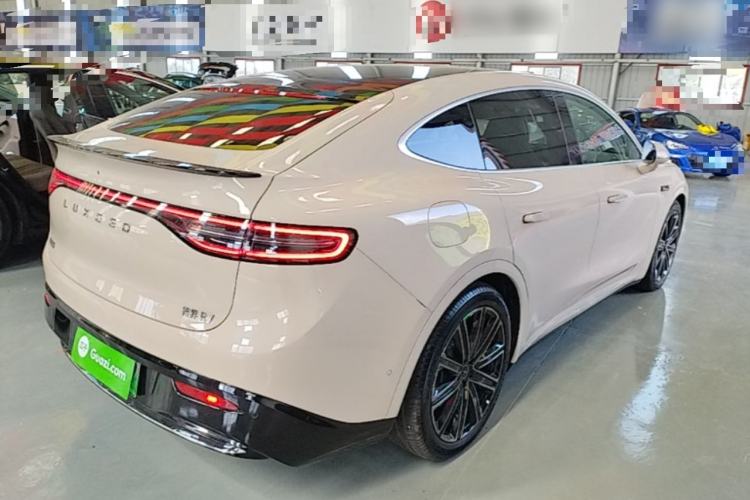Used Hima Luxeed R7 2025 Range-Extended Version 251 km Max Rear Right 45 Deg
