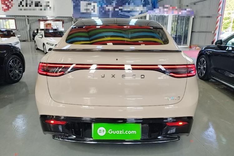 Used Hima Luxeed R7 2025 Range-Extended Version 251 km Max Rear