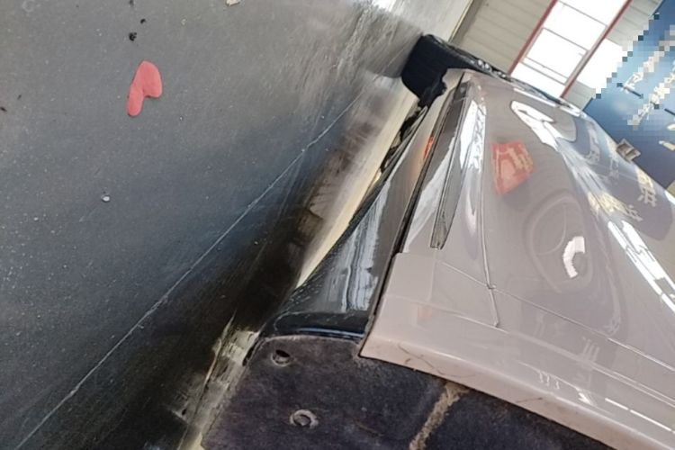Used Hima Luxeed R7 2025 Range-Extended Version 251 km Max Right Side Sill