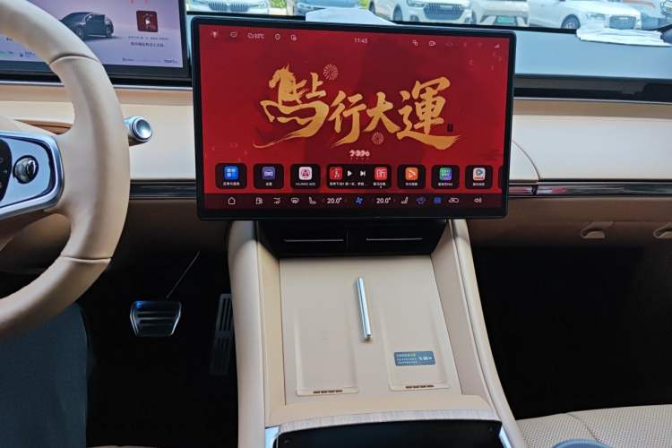 Used Hima Luxeed R7 2025 Extended-Range 251km Pro Audio And AC Panel