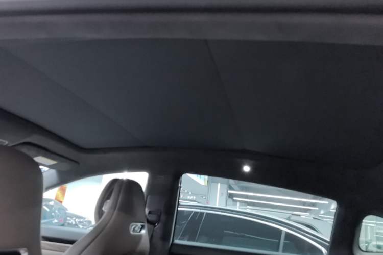 Used Hima Luxeed R7 2025 Range-Extended Version 251 km Max Headliner