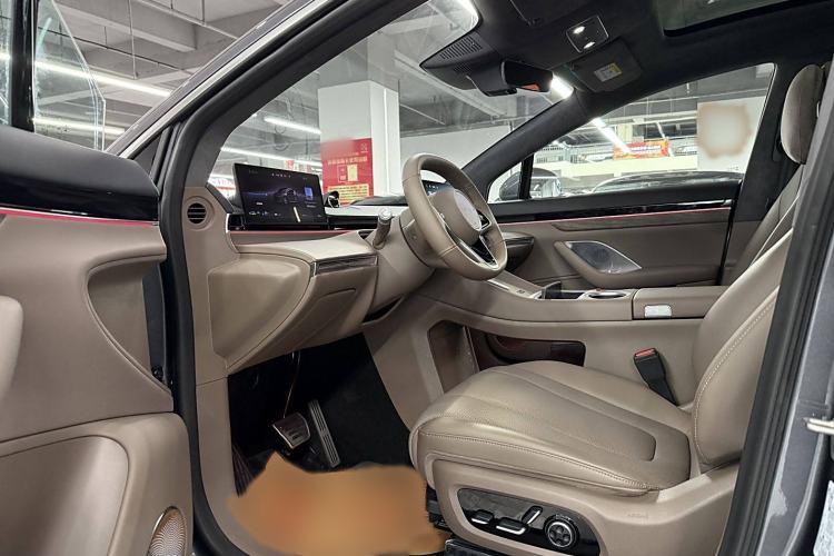 Used Hima Luxeed R7 2025 Range-Extended Version 251 km Max Interior 2