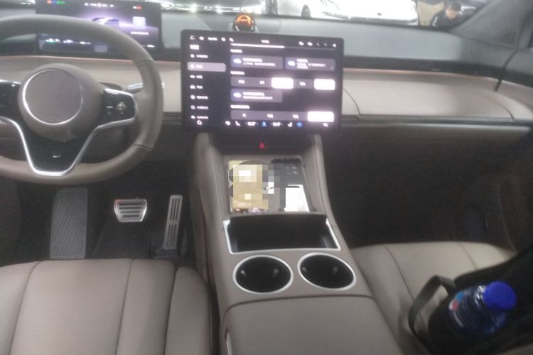 Used Hima Luxeed R7 2025 Range-Extended Version 251 km Max Interior 2
