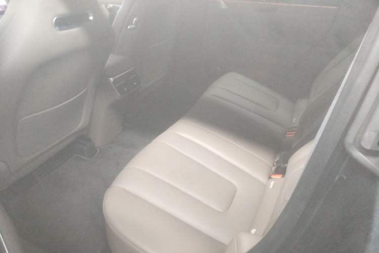 Used Hima Luxeed R7 2025 Range-Extended Version 251 km Max Interior 4