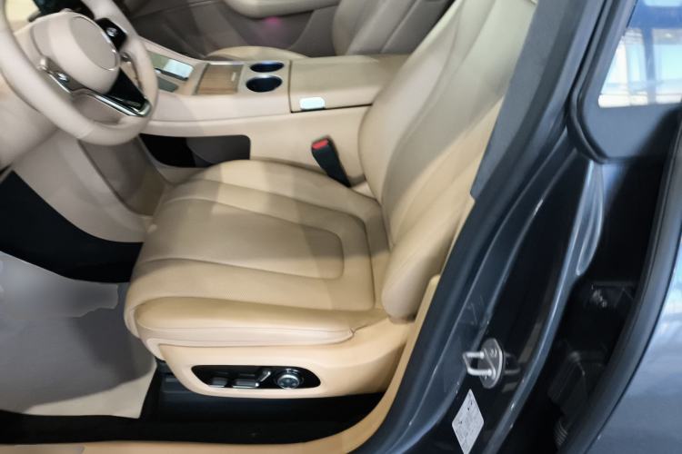 Used Hima Luxeed R7 2025 Extended-Range 331km Ultra Left Front Seat