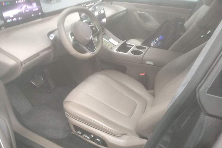 Used Hima Luxeed R7 2025 Range-Extended Version 251 km Max Left Front Seat