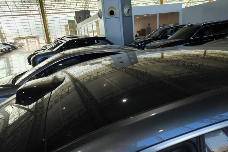 Used Hima Luxeed R7 2025 Extended-Range 331km Ultra Roof