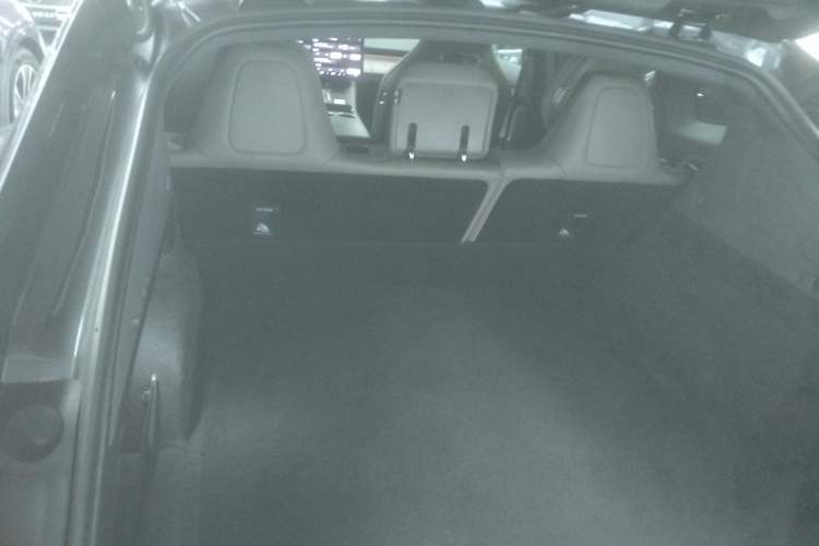 Used Hima Luxeed R7 2025 Range-Extended Version 251 km Max Trunk