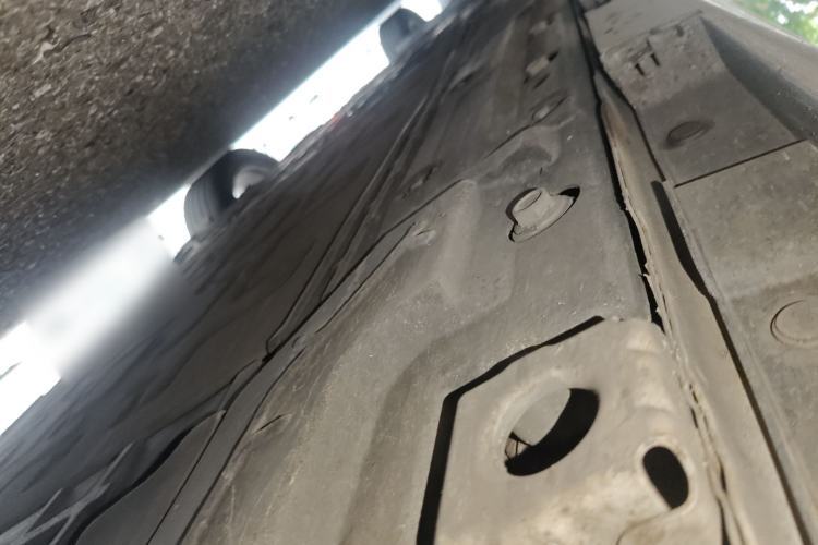 Used Hima Luxeed R7 2025 Range-Extended Version 251 km Max Chassis Front Right