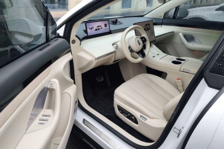 Used Hima Luxeed R7 2025 Extended-Range 331km Ultra Driver Seat