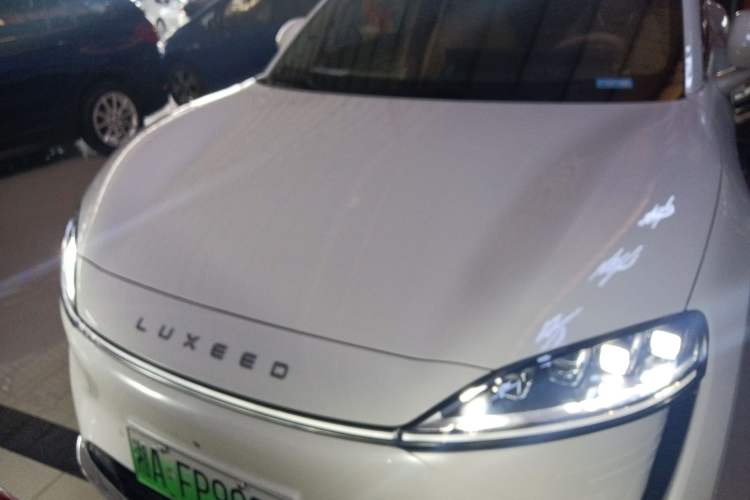 Used Hima Luxeed R7 2025 Extended-Range 251km Pro Engine Bay