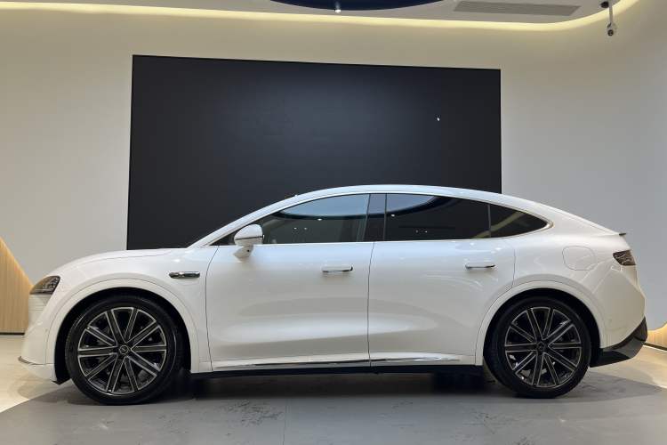 Used Hima Luxeed R7 2025 Range-Extended Version 251 km Max Exterior 5