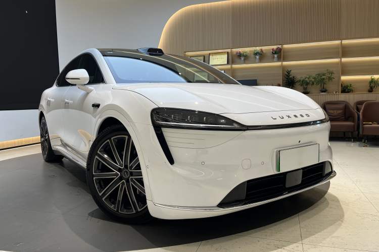 Used Hima Luxeed R7 2025 Range-Extended Version 251 km Max Exterior 6