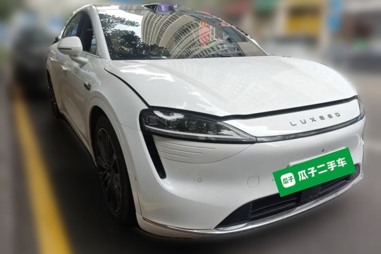 Used Hima Luxeed R7 2025 Range-Extended Version 251 km Max Front Right 45 Deg