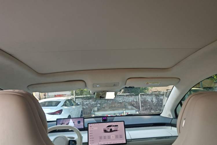 Used Hima Luxeed R7 2025 Range-Extended Version 251 km Max Headliner