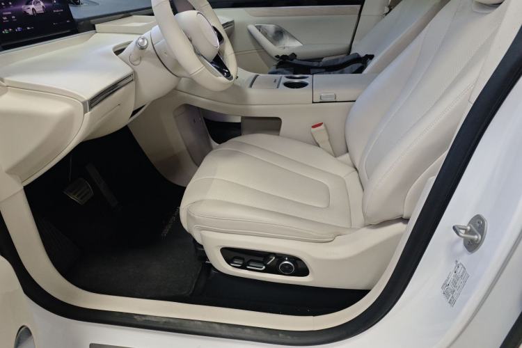 Used Hima Luxeed R7 2025 Range-Extended Version 251 km Max Left Front Seat