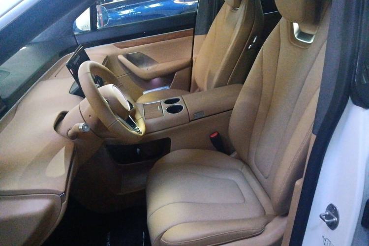 Used Hima Luxeed R7 2025 Extended-Range 251km Pro Left Front Seat