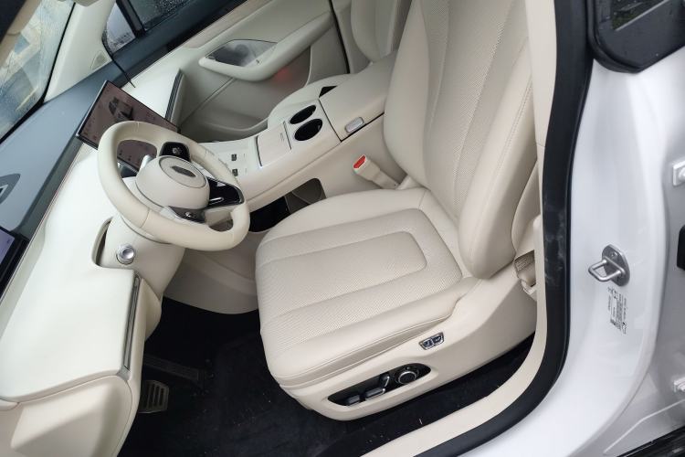 Used Hima Luxeed R7 2025 Extended-Range 331km Ultra Left Front Seat