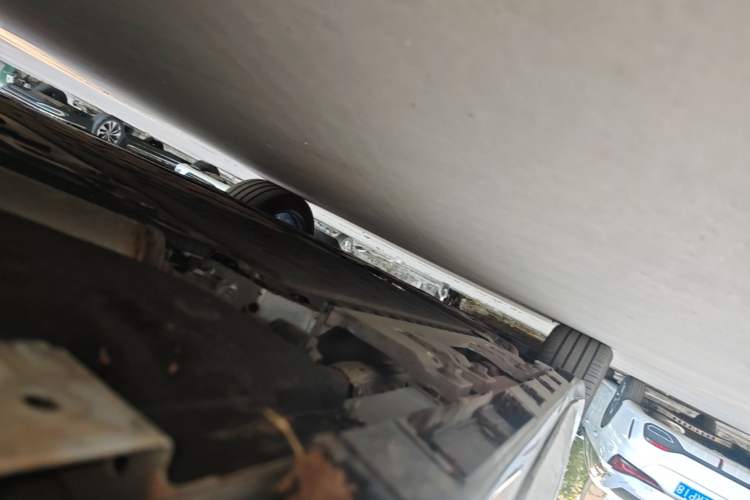 Used Hima Luxeed R7 2025 Range-Extended Version 251 km Max Left Side Sill