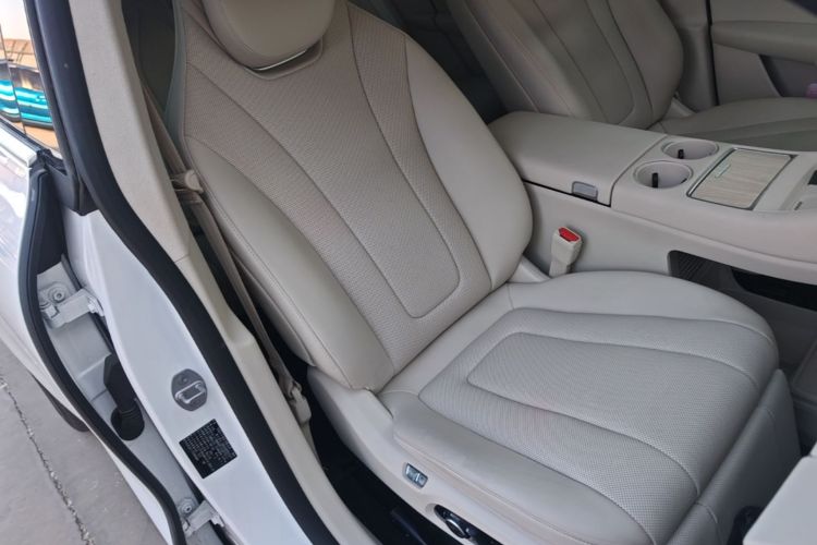Used Hima Luxeed R7 2025 Range-Extended Version 251 km Max Right Front Seat