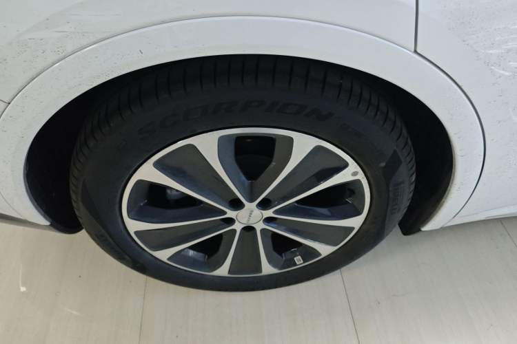 Used Hima Luxeed R7 2025 Range-Extended Version 251 km Max Right Rear Wheel Hub