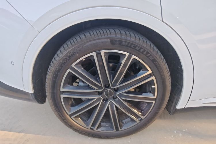 Used Hima Luxeed R7 2025 Range-Extended Version 251 km Max Right Rear Wheel Hub