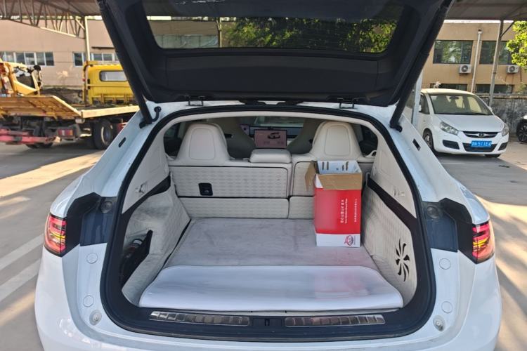 Used Hima Luxeed R7 2025 Range-Extended Version 251 km Max Trunk