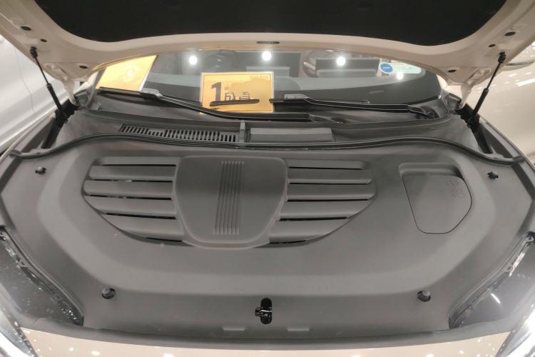 Used Hima Luxeed R7 2025 Range-Extended Version 251 km Max Engine Bay
