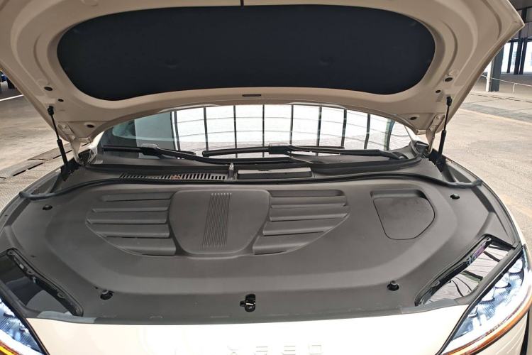Used Hima Luxeed R7 2025 Range-Extended Version 251 km Max Engine Bay