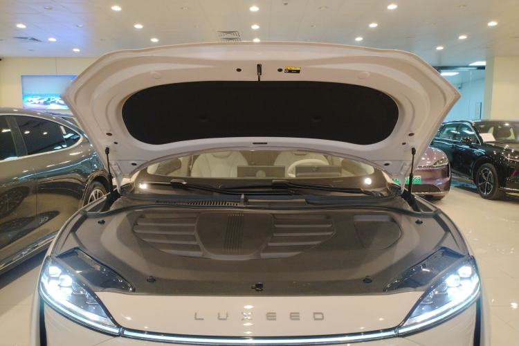 Used Hima Luxeed R7 2025 Range-Extended Version 251 km Max Engine Bay
