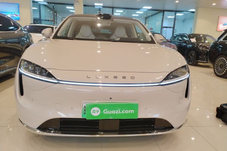 Used Hima Luxeed R7 2025 Range-Extended Version 251 km Max Exterior 1